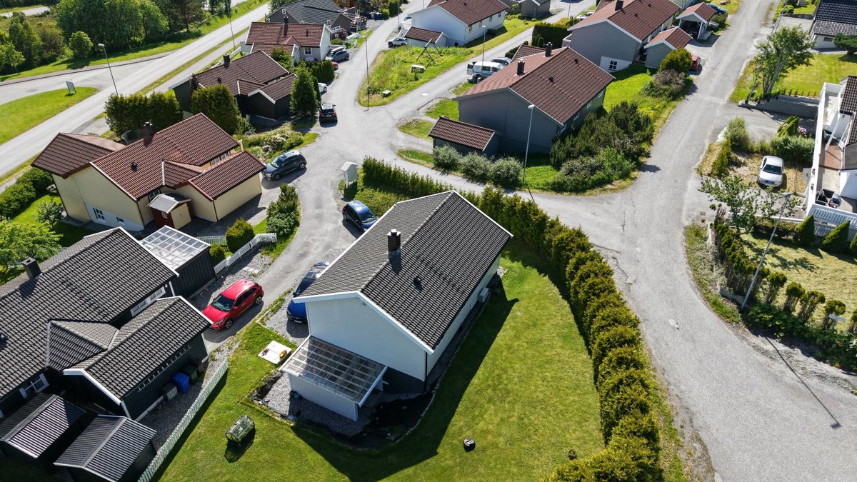 Drone 3d model of Einfrid Grindheim Sunnmøre Folkehøgskule Aerial drone 3d model in Ulstein, M Re Og Romsdal, NO