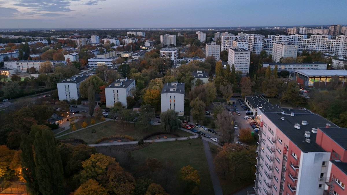 Drone 3d model of Outdoor gym and bouldering Domowy Pstryk in Bielany Aerial drone 3d model in Warsaw, Masovian Voivodeship, PL