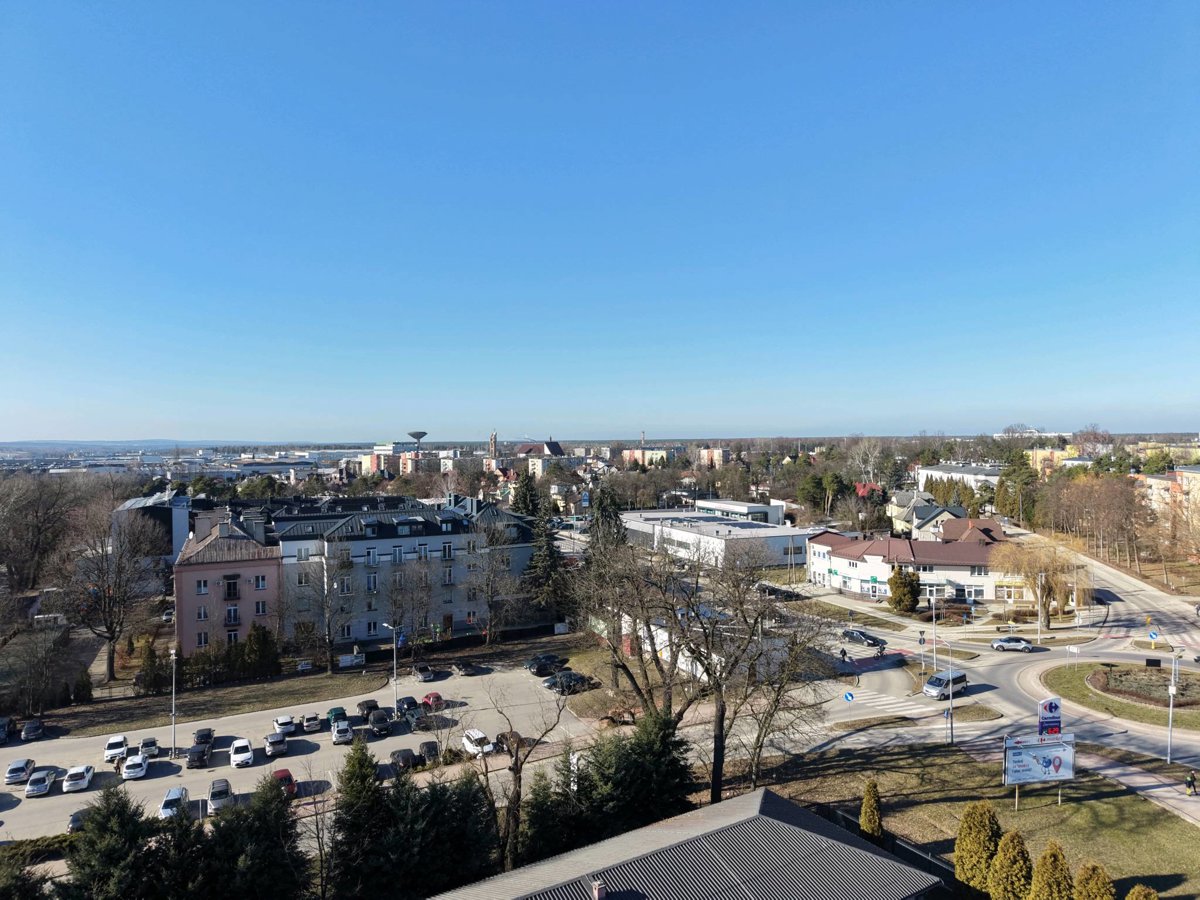 Drone 3d model of Paczkomat InPost Kwiatomat Bankowa 4 Pory Roku in dpd pickup Aerial drone 3d model in Starachowice, Wojewodztwo Swietokrzyskie, PL