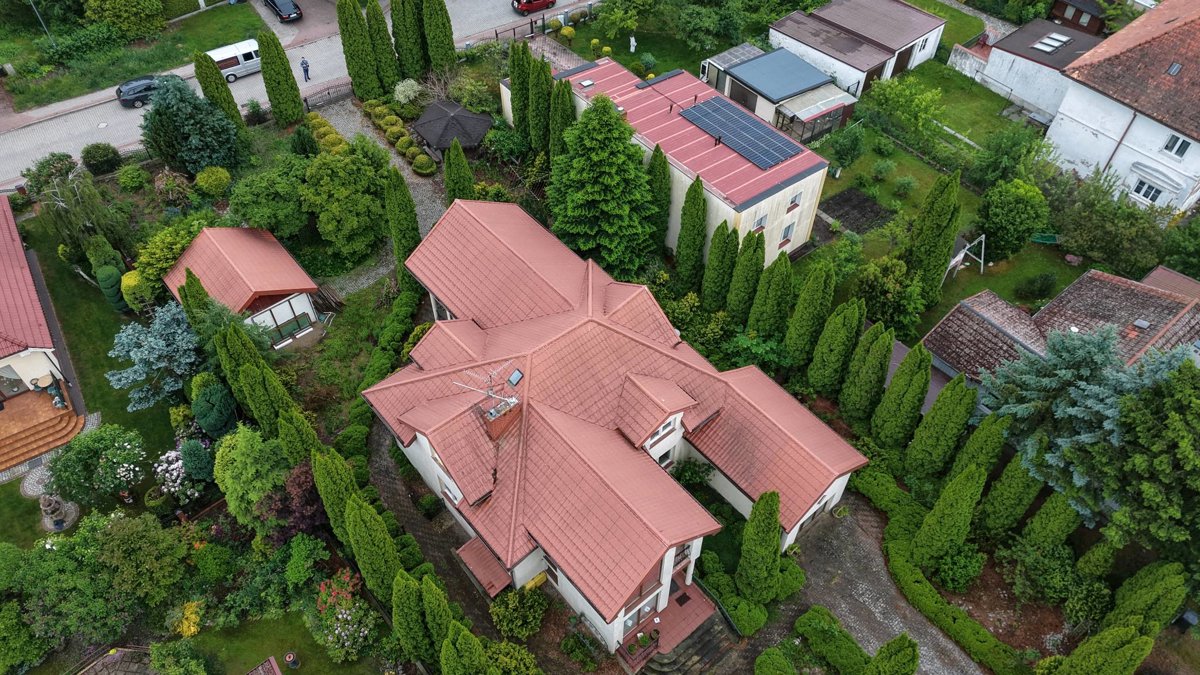 Drone 3d model of Zespół Żłobków Żabka Filo i Tygrysek Helena Łach Przytulne duże mieszkanie w domku jednorodzinnym One Bedroom Apartment in bedroom apartment Aerial drone 3d model in Koszalin, Wojewodztwo Zachodniopomorskie, PL