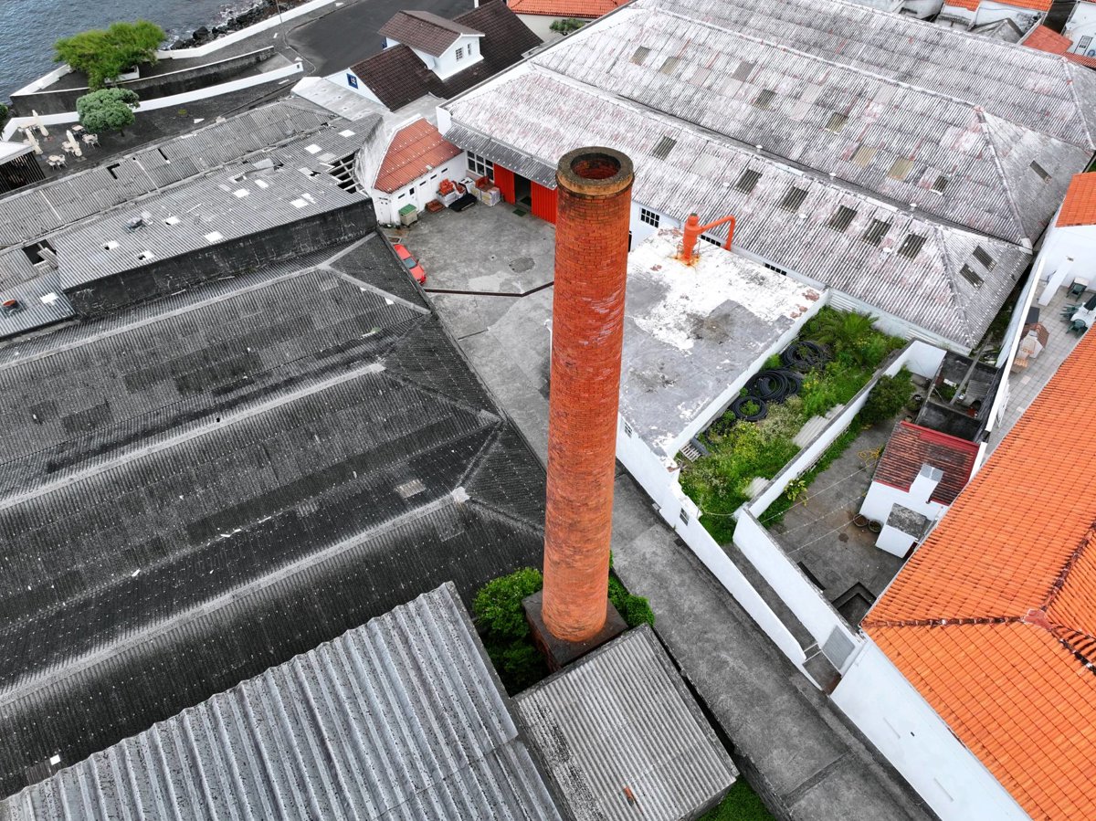 Thumbnail preview for 3D Drone Model of Halterego Bar Portinho in Lajes Do Pico, Acores, Portugal