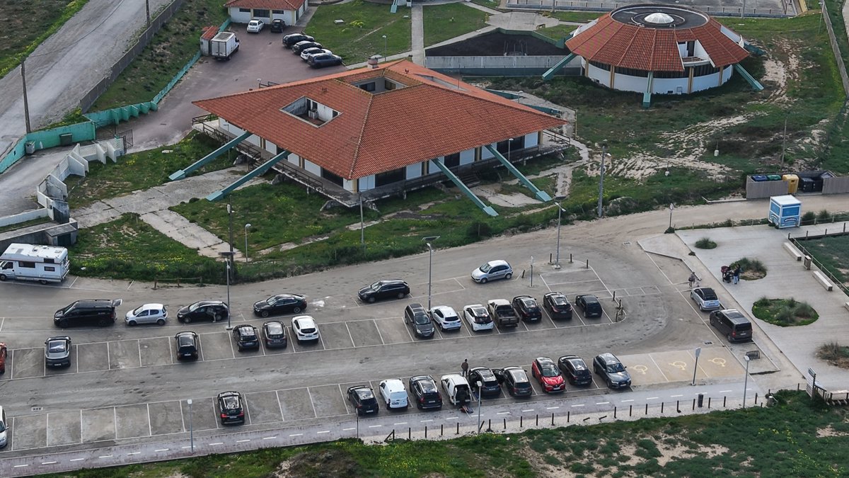 Drone 3d model of Ponte sobre o Rio Grande Parque de Autocaravanas Praia da Areia Branca in Praia da Areia Branca Aerial drone 3d model in Lourinhã, Lisboa, PT
