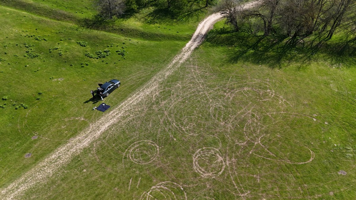 Drone 3d model of Colac Ferma Cimitirul in ortodoxă sfântul Aerial drone 3d model in Țuglui, Dj, RO