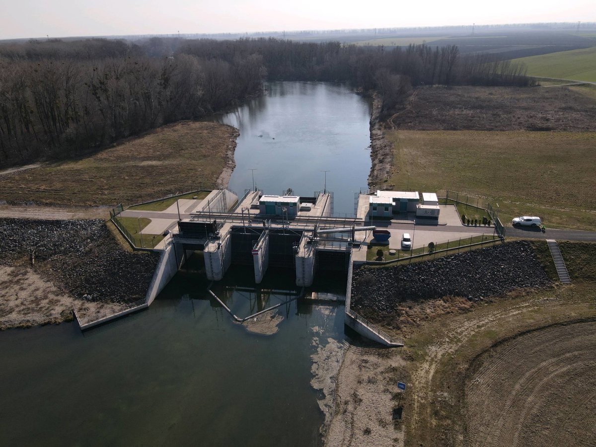 Drone 3d model of Hotel Gladius Varga Feri magasles in Topoľníky Aerial drone 3d model in Dunajská Streda, Trnavsky Kraj, SK