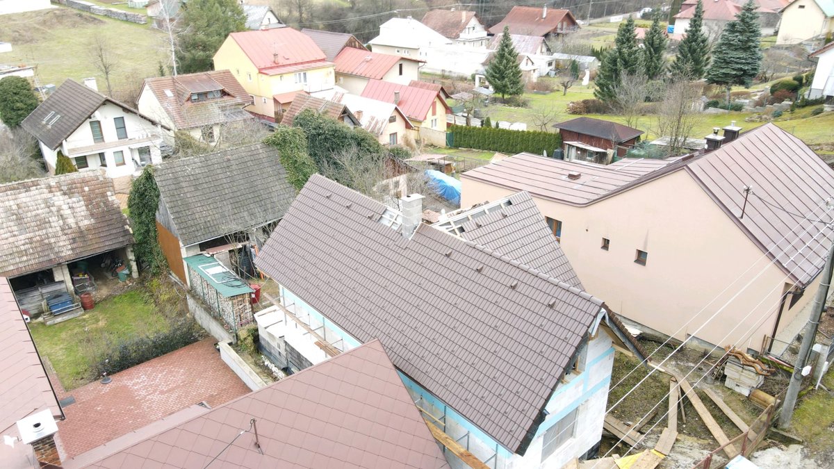 Drone 3d model of Tomáš Kyška Insignia Ubytovanie Stratený budzogáň in 66 Aerial drone 3d model in Kľače, Zilinsky Kraj, SK