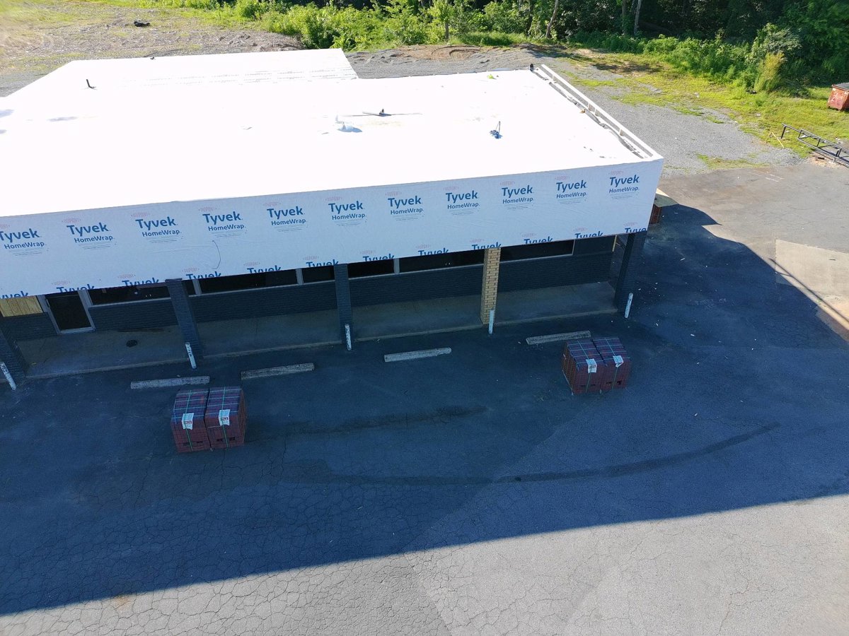 Thumbnail preview for 3D Drone Model of Vietnamese Restaurant Reliable Auto in Benton, Arkansas, United States