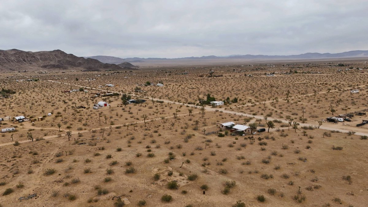 Drone 3d model of Cozy bungalow on 5 acres in joshua tree Aerial drone 3d model in Homestead Valley, Ca, US