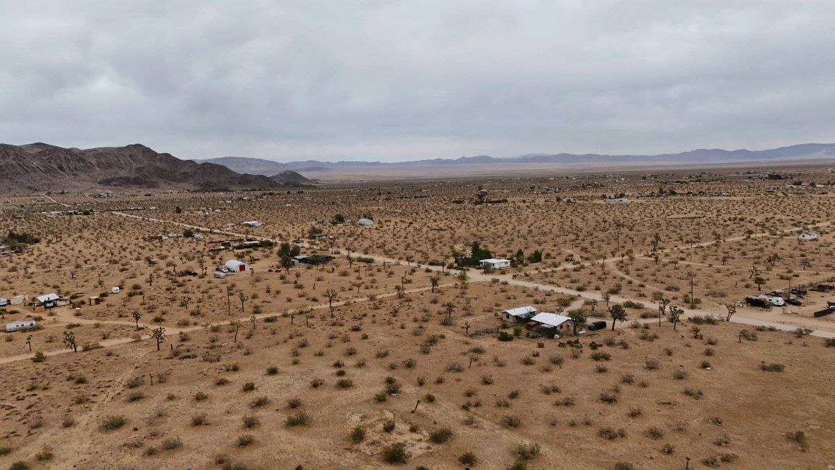 Drone 3d model of Cozy bungalow on 5 acres in joshua tree Aerial drone 3d model in Homestead Valley, Ca, US