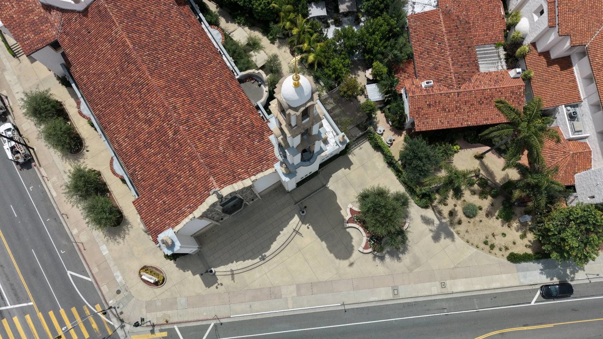 Drone 3d model of St Charles Borromeo Catholic Church Knights of Columbus Council 2670 in North Hollywood Aerial drone 3d model in Los Angeles, Ca, US