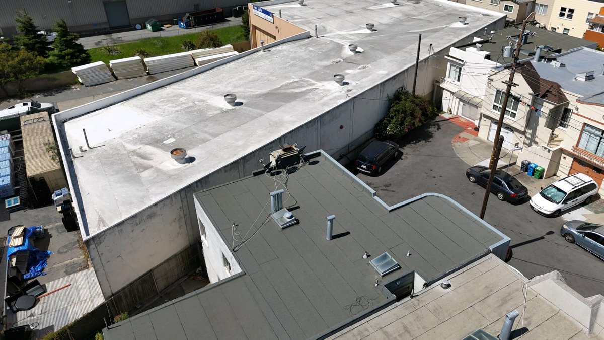 Drone 3d model of Grocery Outlet Sweetrush in Visitacion Valley Aerial drone 3d model in San Francisco, Ca, US