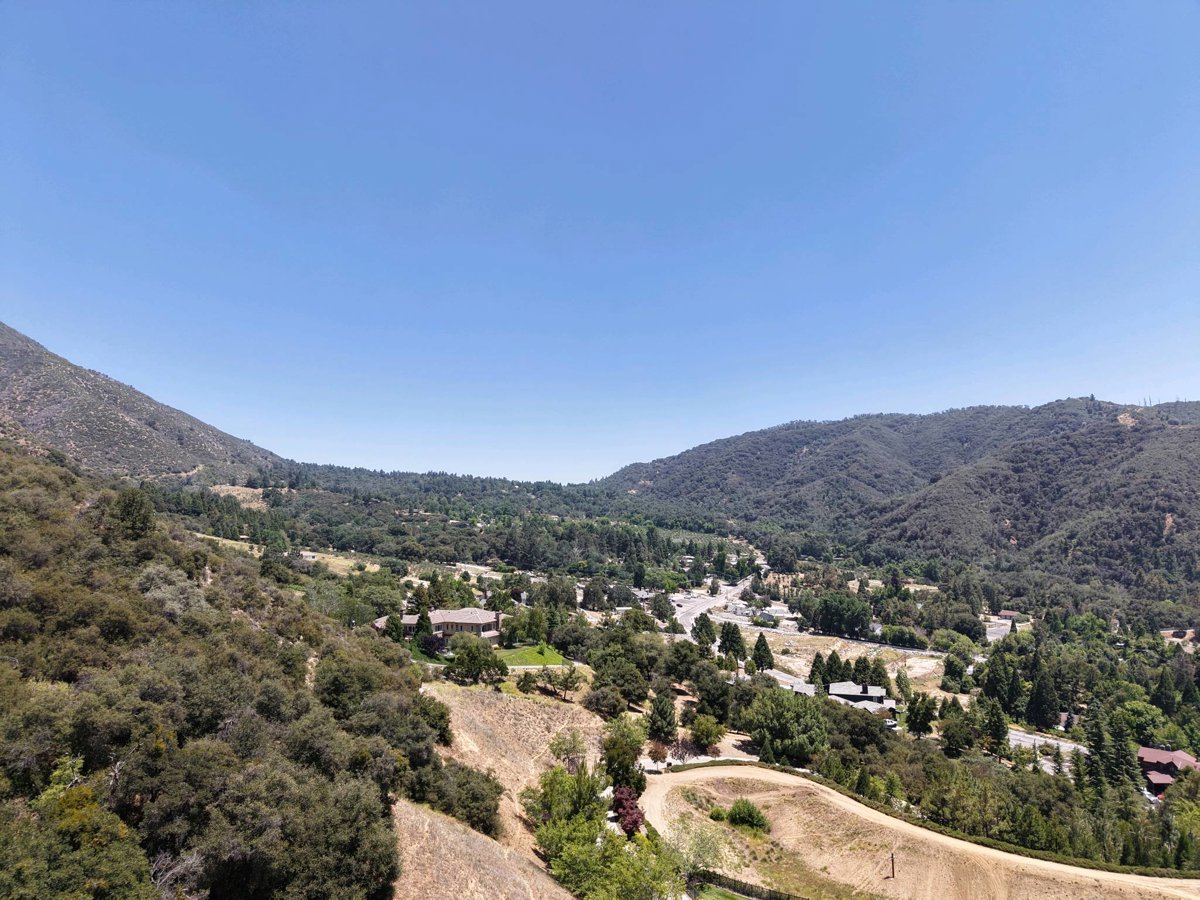 Drone 3d model of OAK GLEN RETREAT The Gardens at in oak glen Aerial drone 3d model in Yucaipa, Ca, US