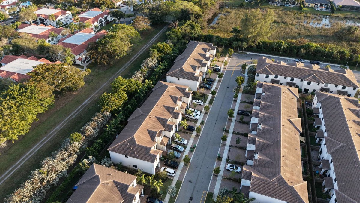 Drone 3d model of Aaron Consultants Villa Vie Residences in at 16000 pines Aerial drone 3d model in Pembroke Pines, Fl, US