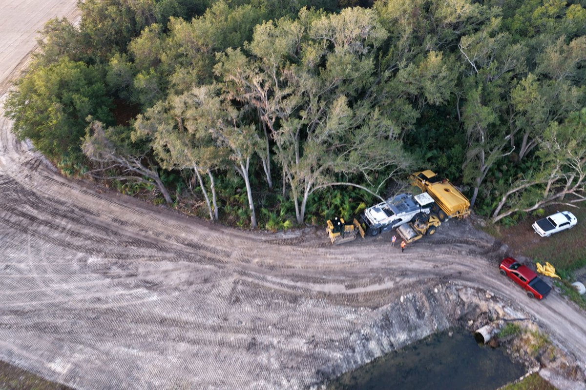 Drone 3d model of Progress Village Middle Magnet School of the Arts Big Ron Fades in Greater Palm River Point CDC Aerial drone 3d model in Tampa, Fl, US