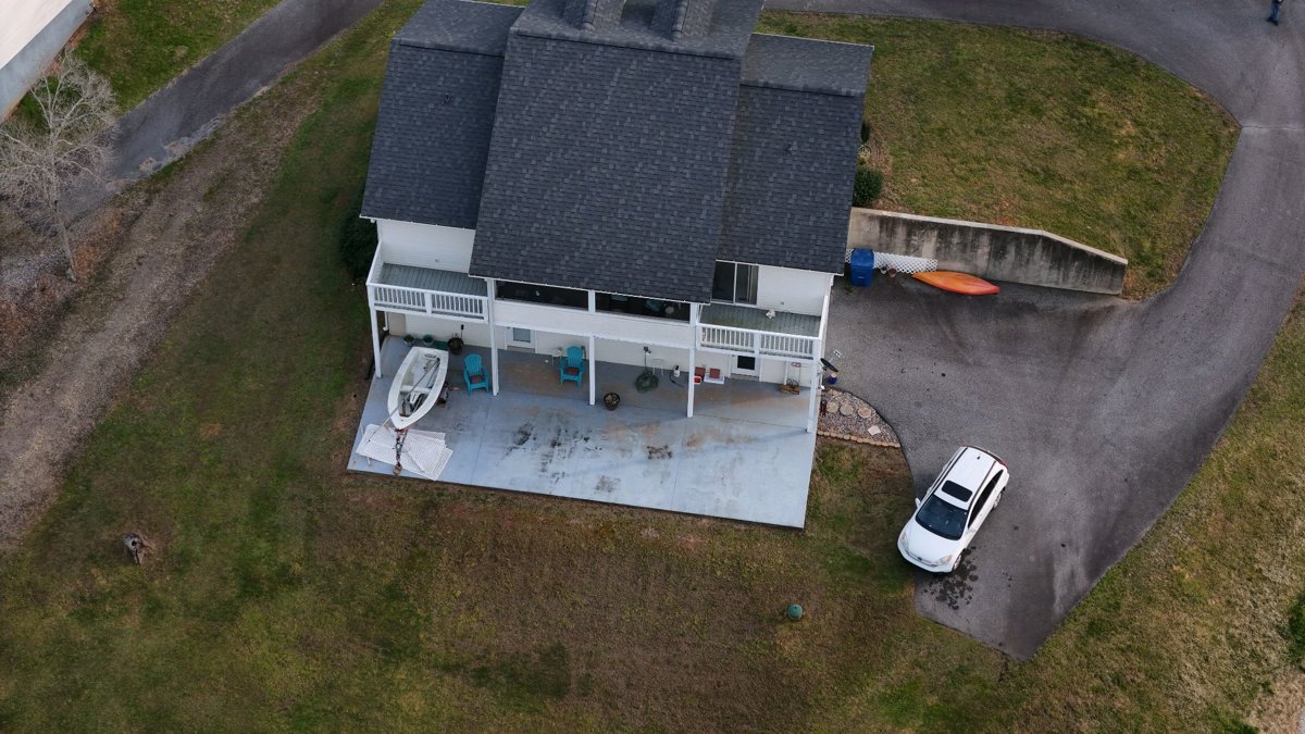 Drone 3d model of Sunset Ridge 3 Bedroom Apartment by Mountain Laurel Cabin Rentals Bedrooms in sunset ridge 3 Aerial drone 3d model in Union County, Ga, US