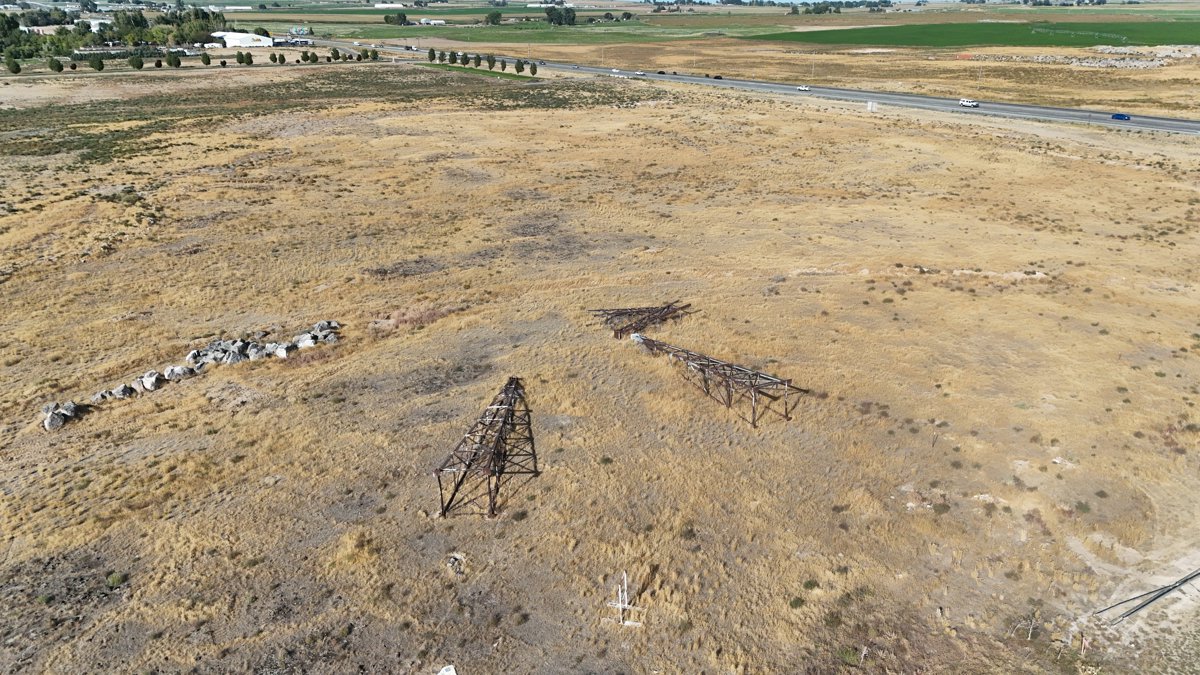Drone 3d model of Sasquatch Fireworks Blink Charging Station in north canyon Aerial drone 3d model in Jerome, Id, US