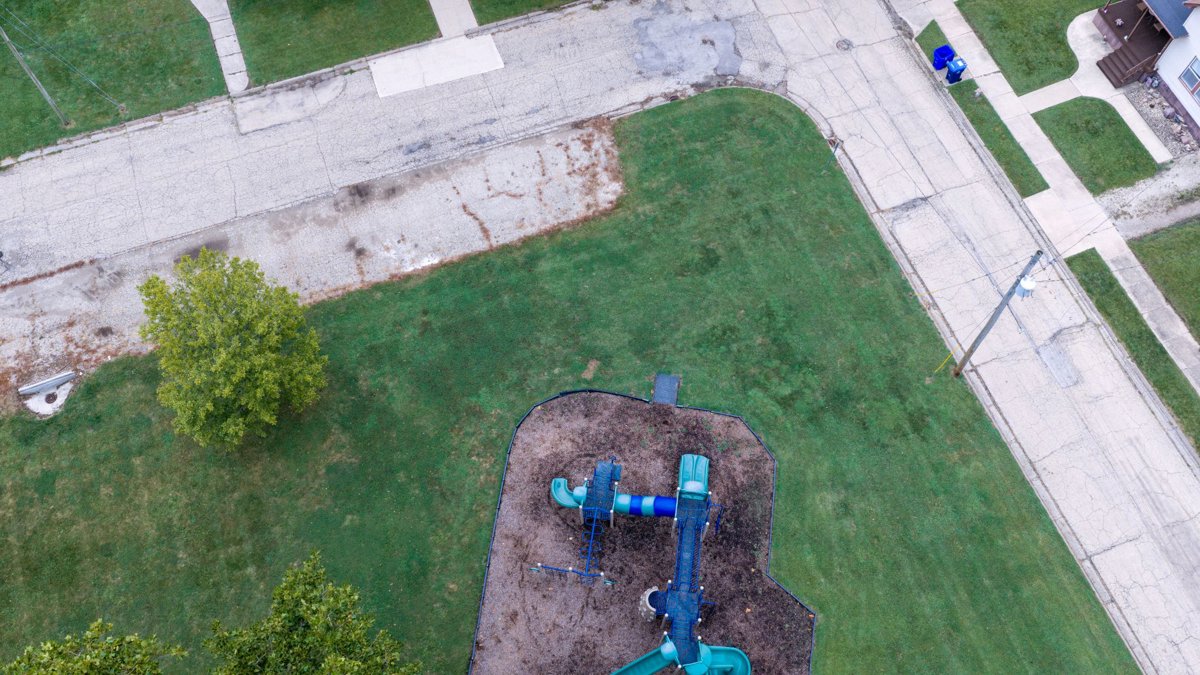 Thumbnail preview for 3D Drone Model of Mckinley Park Iglesia Apostolica in Kewanee, Illinois, United States