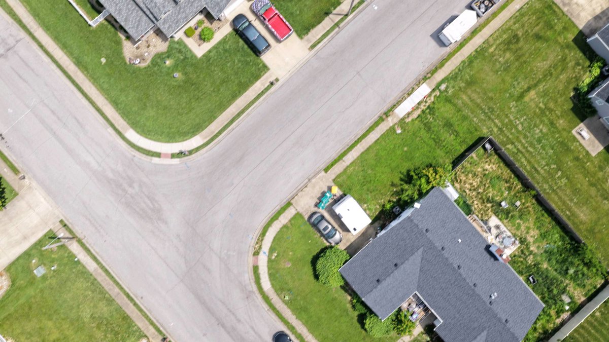 Drone 3d model of Brookside Manor Apartments State Countryside EB in of southern illinois Aerial drone 3d model in O'Fallon, Il, US