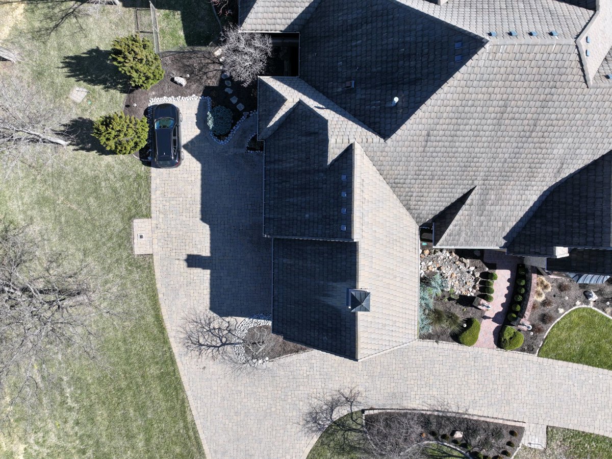 Drone 3d model of Apt in Beautiful OvPark located the newly developed Village at Mission Farms in Mission Farms Aerial drone 3d model in Leawood, Ks, US