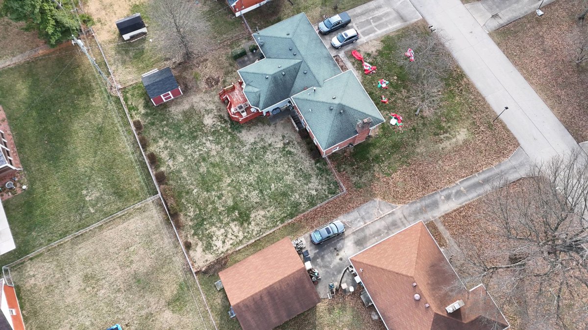 Drone 3d model of Empty Nest Studio J Town Hurstbourne Senior Apartments in morning pointe Aerial drone 3d model in Louisville, Ky, US