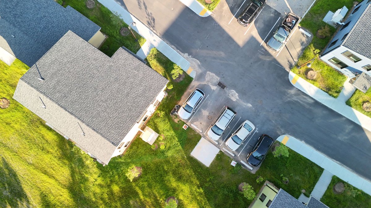 Thumbnail preview for 3D Drone Model of Lawrence Hill Apartments Elementary in Wellfleet, Massachusetts, United States