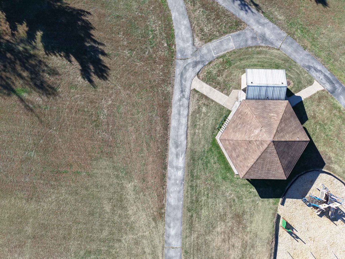 Drone 3d model of McBride Park Disc Golf Course Elementary School in elementary school Aerial drone 3d model in Greene County, Mo, US