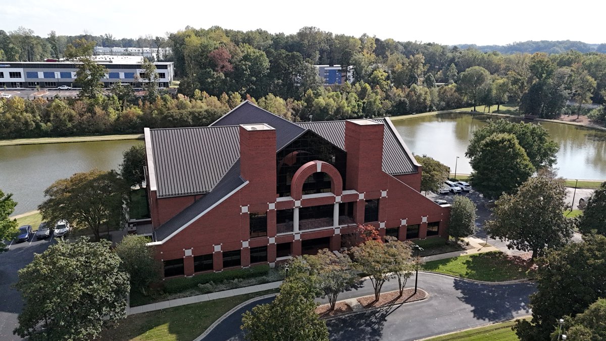 Drone 3d model of Business Park Spectrum Properties Inc in wealth advisors Aerial drone 3d model in Huntersville, Nc, US