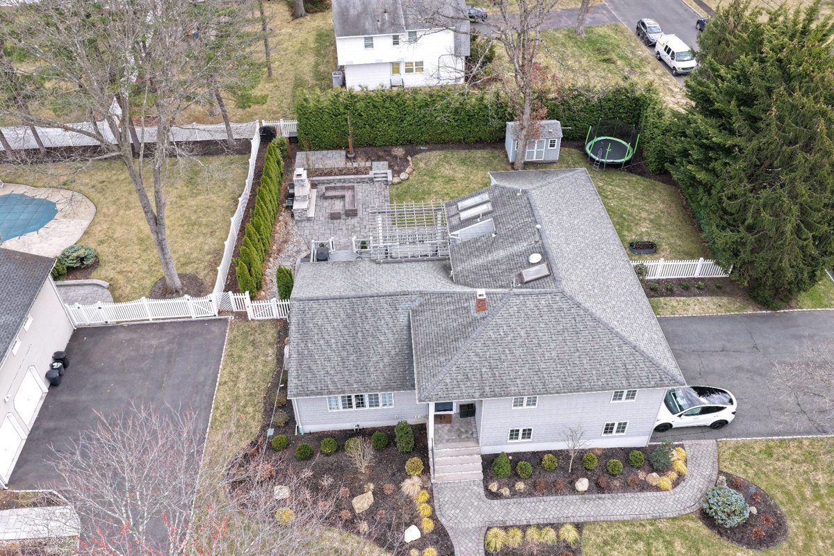 Drone 3d model of Betty B Brenner MSW Ramer Search Consultants Inc in windows doors Aerial drone 3d model in Livingston, Nj, US