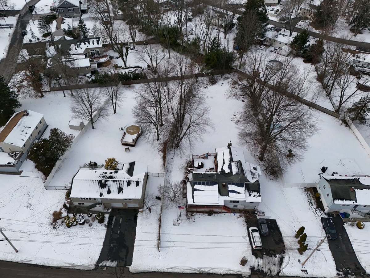 Drone 3d model of Angry Monkey Detailing Plastic Craft Products Corp in palisades center Aerial drone 3d model in West Nyack, Ny, US