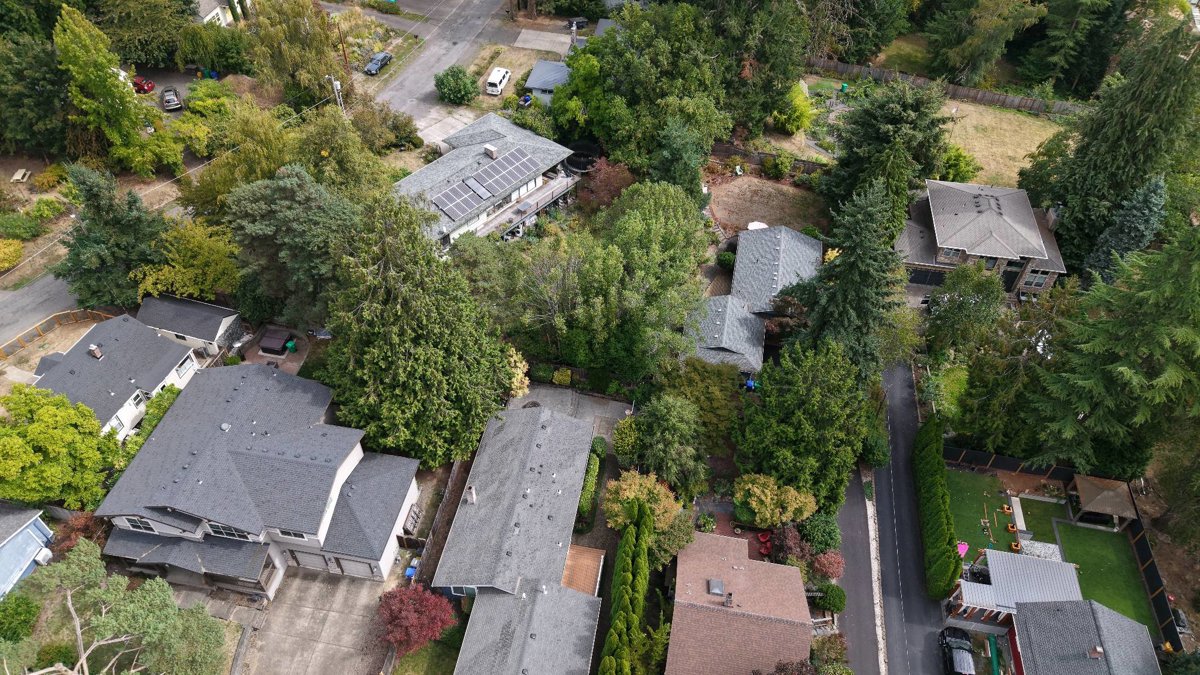 Thumbnail preview for 3D Drone Model of Reflexology Tryon Mews in Portland, Oregon, United States