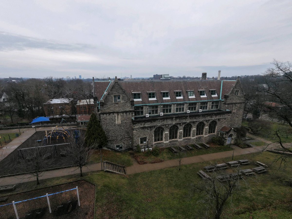 Drone 3d model of Community Day School Hardwood Flooring in Squirrel Hill South Aerial drone 3d model in Pittsburgh, Pa, US