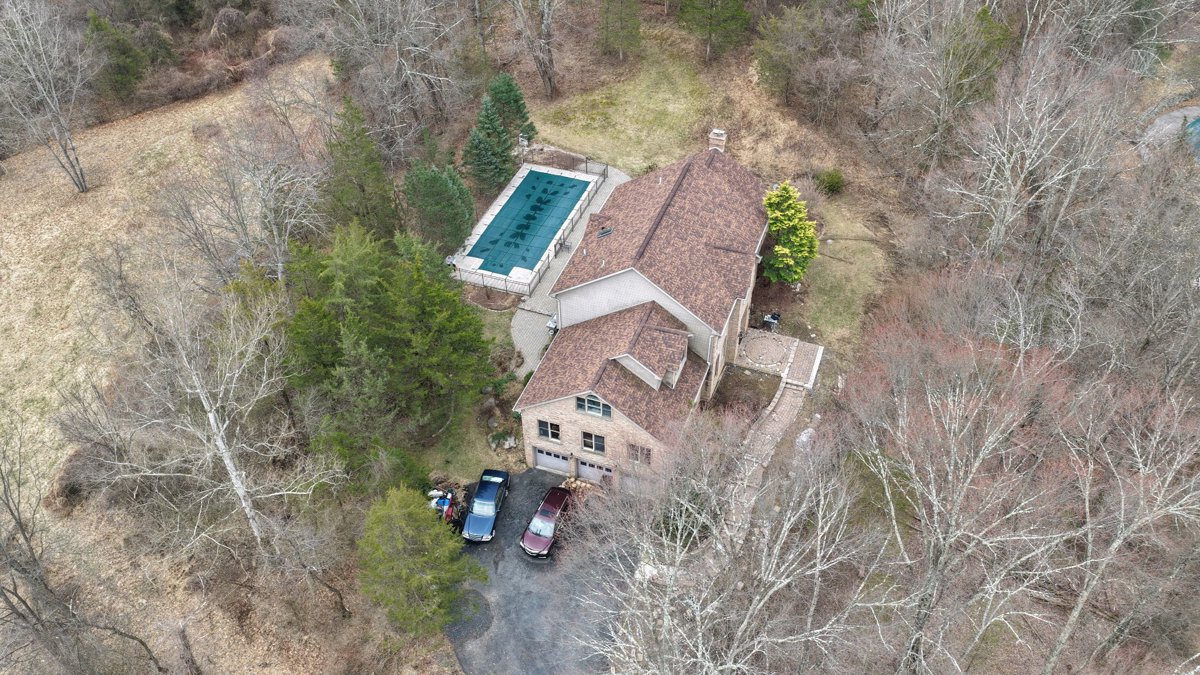 Drone 3d model of Pocono Home Services Cherry Valley Construction LLC in stroudsmoor country inn Aerial drone 3d model in Stroudsburg, Pa, US