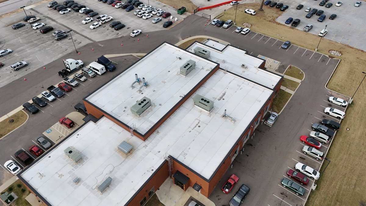 Drone 3d model of The Tennessee College of Applied Technology Industry Building Tech Center Bookstore in North Memphis Aerial drone 3d model in Memphis, Tn, US