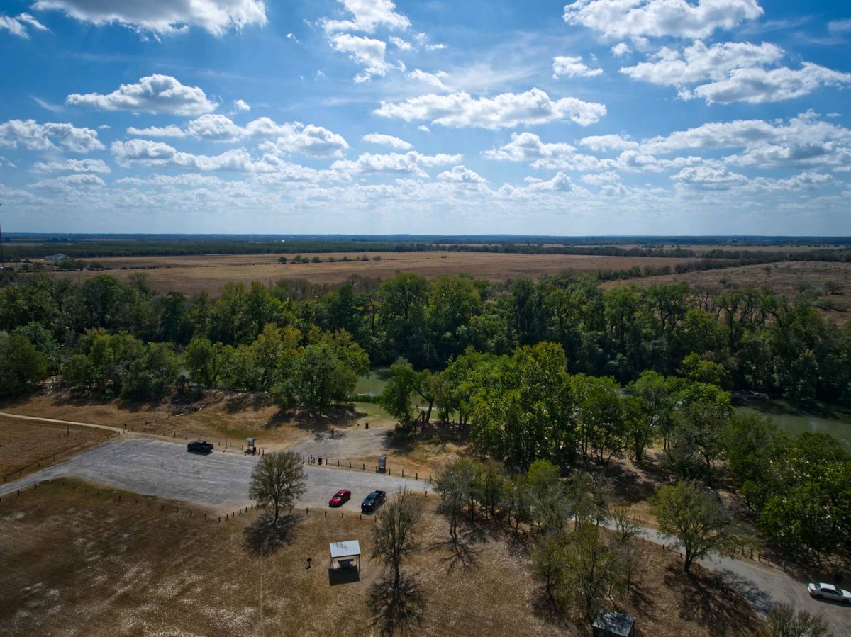 Drone 3d model of County Nature Park Colorado River Refuge Cottonwood Kings Accessible Trailhead in colorado river refuge Aerial drone 3d model in Bastrop, Tx, US