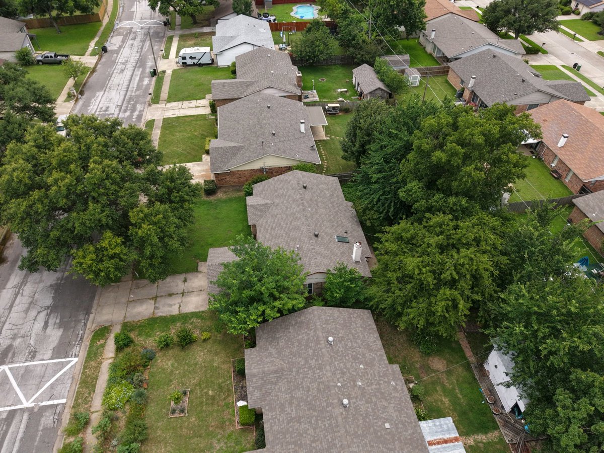 Drone 3d model of Suburban Escape 2 King Beds World Cup in suburban escape 2 Aerial drone 3d model in North Richland Hills, Tx, US