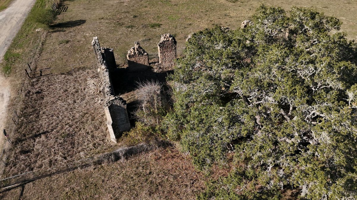 Drone 3d model of Brushy Creek Church Ruins Oak Grove Cemetery in united methodist church Aerial drone 3d model in Yoakum, Tx, US