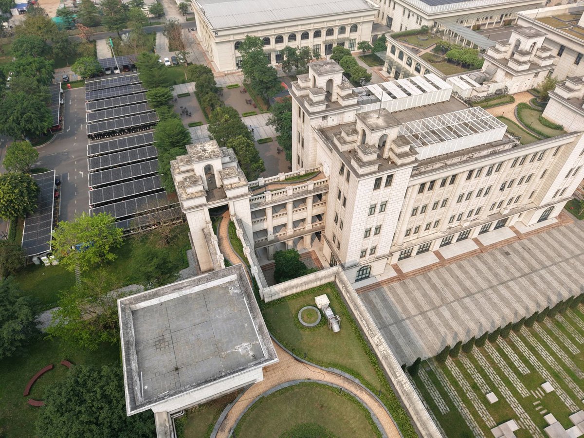 Drone 3d model of Blooming house VinUni Illinois Smart Health Center in Vinhomes Ocean Park Aerial drone 3d model in Gia Lam, Ha Noi, VN