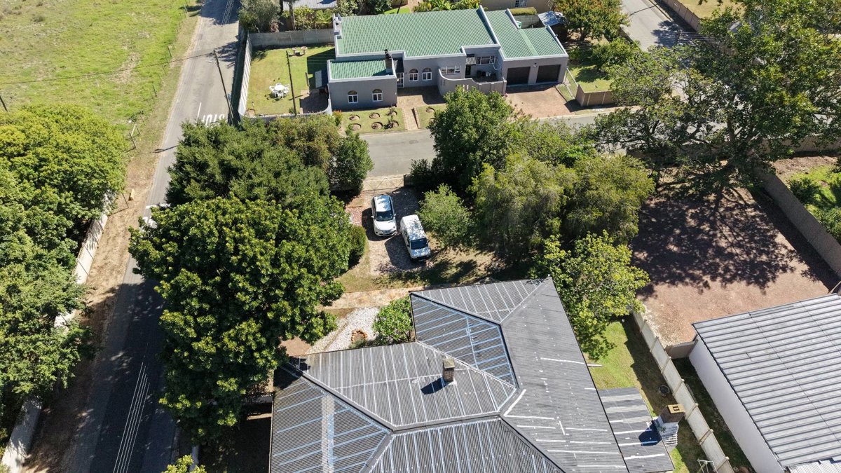 Drone 3d model of Nikkie Rossouw Properties Whispering Tree Albertinia Aerial drone 3d model in Mossel Bay, Wc, ZA